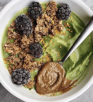 Ginger-y Green Smoothie Bowl Recipe