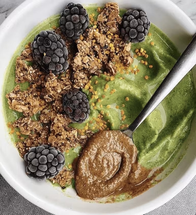 Ginger-y Green Smoothie Bowl Recipe