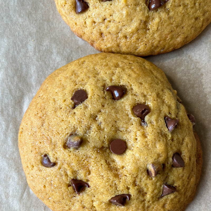 Soft Pumpkin Spice Chocolate Chip Cookies