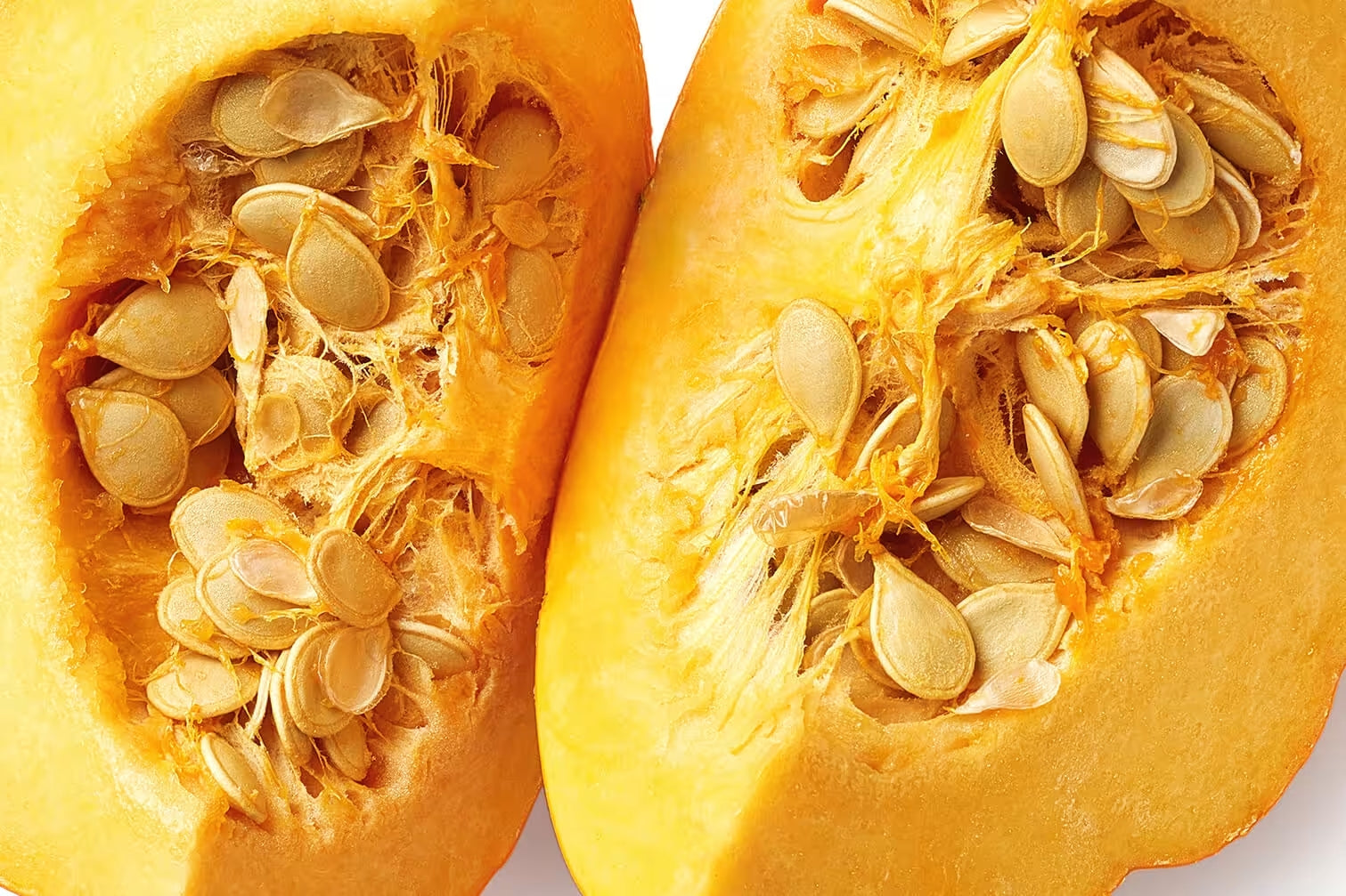 6 Key Benefits of Pumpkin Seeds (And How to Add More to Your Plate)