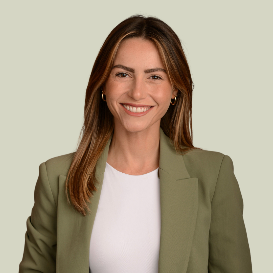 Carolina Schneider, MS, RD Registered Dietitian